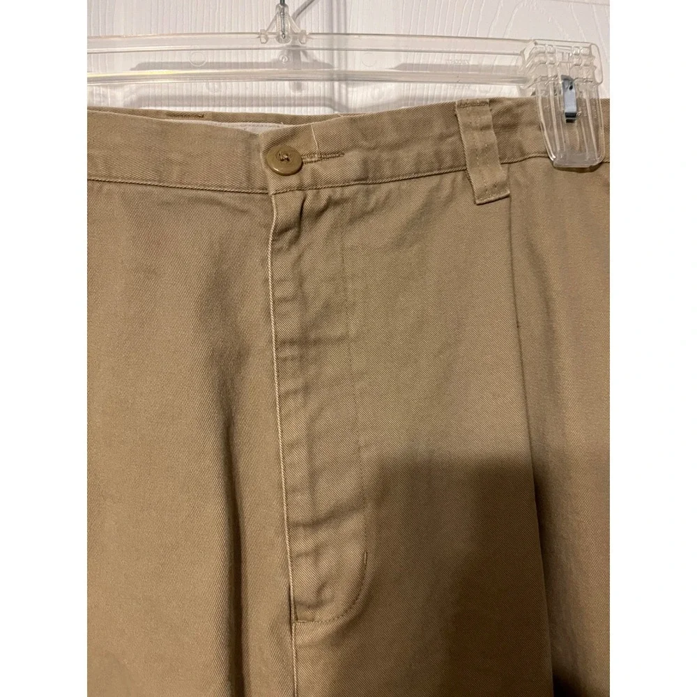 Izod chinos pleated